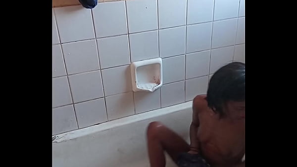 Play MP4 - Grandpa daddy get best blowjob & fuck by skinny petite hot black slut in bathtub doggystyle &lpar; bathroom sex &rpar;