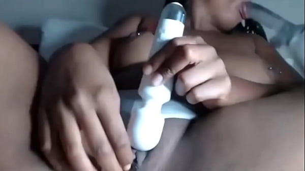 Nonton Horny Ebony Squirting Orgasm thumbnail