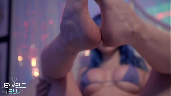 Are You Ready To Praise My Pretty Feet? thumbnail
