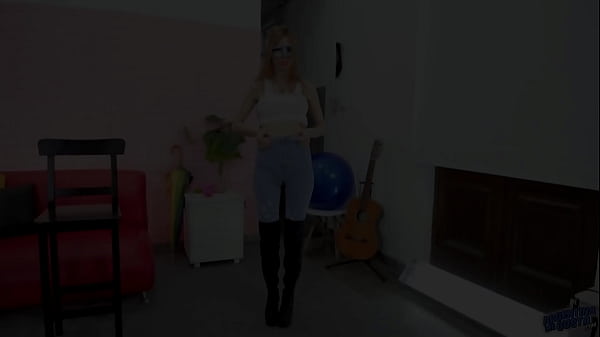 Nonton Amazing Cameltoe, Perfect Butt! Great Boobs! Superb Thigh-gap! Tight Jeans! thumbnail