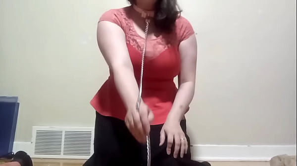 Nonton Whore Plays With Leash, Nipple And Clit Clamps And A Dildo thumbnail