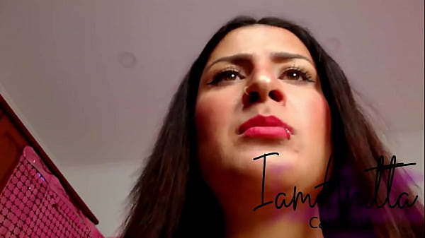 Play MP4 - Sneezing fetish