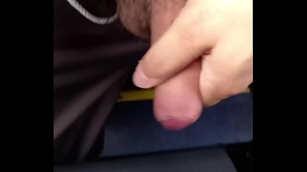 Play MP4 - Indo pro trabalho gozei 2 parte