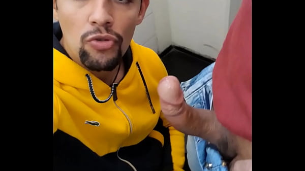 No Banheiro Fodi Um Macho E Mamando Tomei O Leite De Dois Direto Da Fonte, Que Delicia. thumbnail