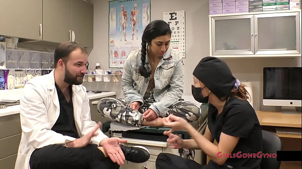 The doctor's new scrubs stacy shepard & jasmine rose