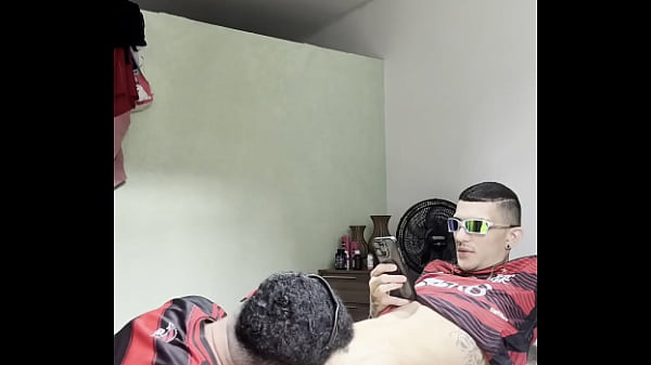 Meu Amigo Me Fez Mamar A Rola Dele Depois Do Jogo thumbnail