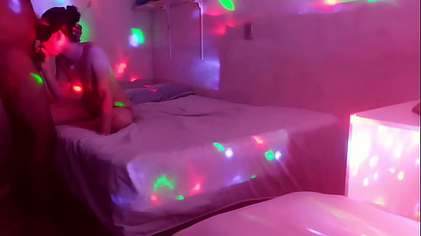 Ninfeta gostosa fez a_festa com dotado