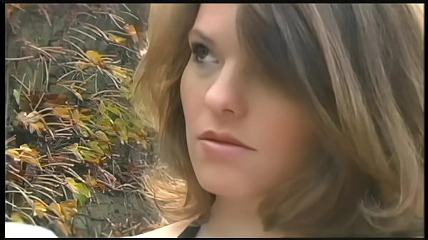 Lea De Mae Gives A Blowjob In The Kitchen thumbnail