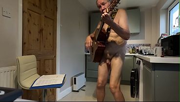Naked music show 