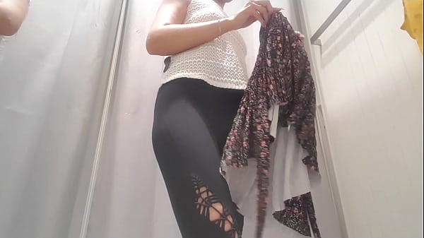 Voyeur Farting In Changing Room thumbnail