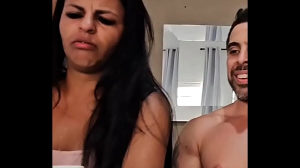 Ontem na festa do caricias minha mineirinha acabou dando pro cara errado hahaha entenda mais dessa hist&oacute;ria no vi 