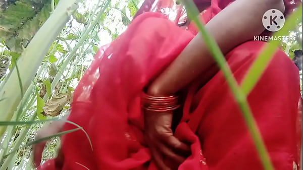 Play MP4 - इंडियन देसी भाभी आउटडोर सेक्स
