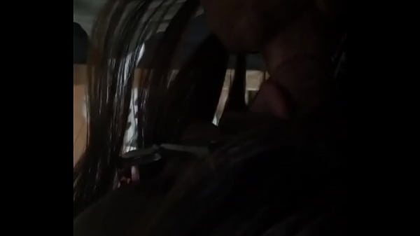 Teen gives sloppy head 