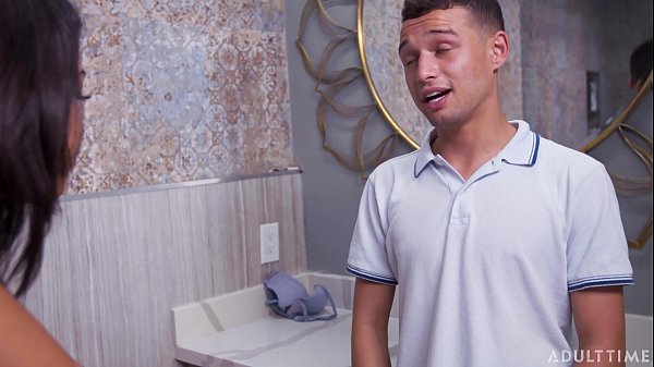 Vienna black caught her buddy wacking off with her moms bra