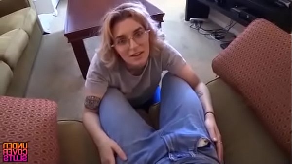 Stepdaddy's Girl Comes Home To Stepfather For Complete Vid thumbnail
