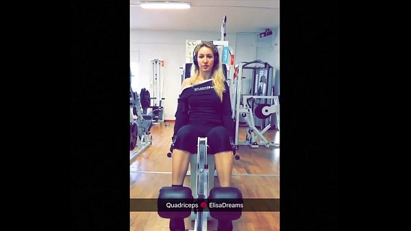 Play MP4 - Flashing&comma; Sex and Dirty Snapchats