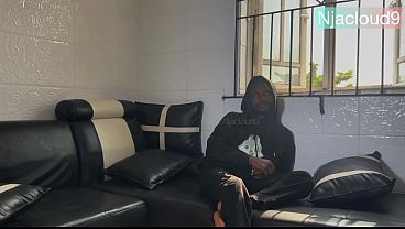 Nonton My Wife Pick Fight With Me Anytime She&rsquo;s Honey thumbnail