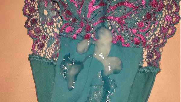 Corrida en la lencería nueva de_mi novia