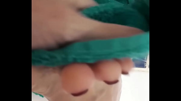 Toe mato toes_routine_warning_may cause spontaneous erection