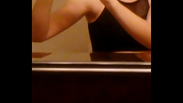 Nonton Titties thumbnail