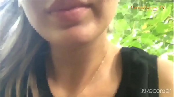 Play MP4 - Asiatica qlona se toca en el bosque