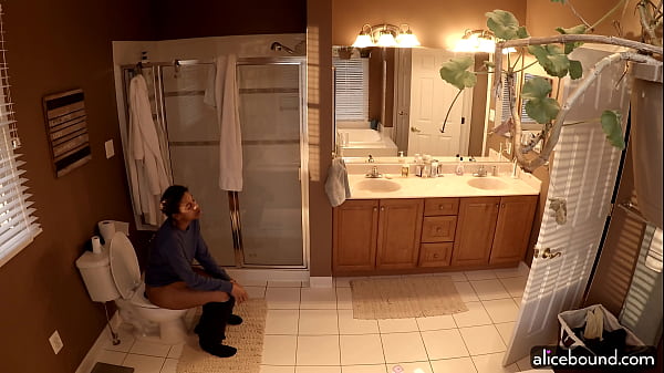 Ebony Babe Secret Shower Camera thumbnail