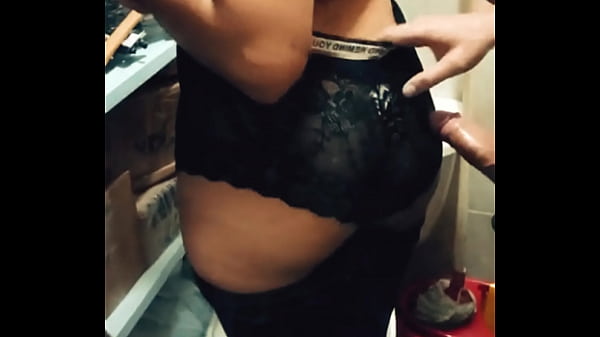 Play MP4 - سكس مصرى سماح شرموطة المنصورة تتناك فى المخزن نيك جامد اااه حطهولى فى طيزى