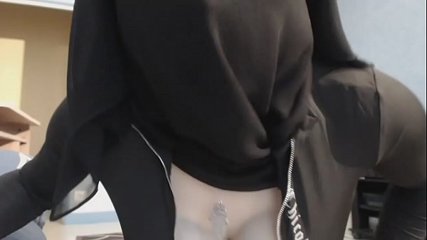 musulmane en niqab un nibard a l air 