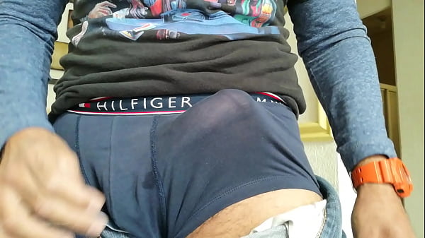 Agarrandome Mi Rica Y Venosa Verga Dura video thumbnail