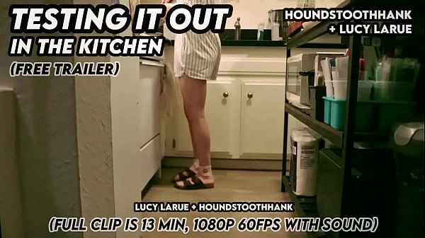 Nonton Testing It Out In The Kitchen thumbnail