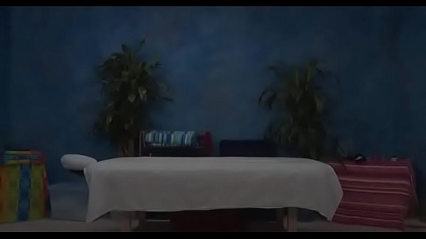 Nonton Masseuse Enjoys One-eyed Monster Insertion thumbnail