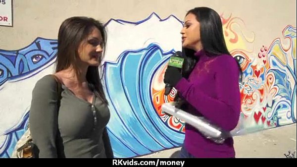 Amateur lets_the pussy talk 11