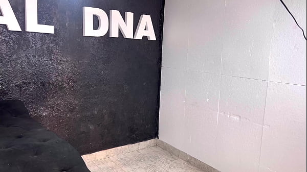 Nonton Disputa De Quem Goza Primeiro Um Pau Ou A Buceta Qui Delicia De Suruba ! thumbnail