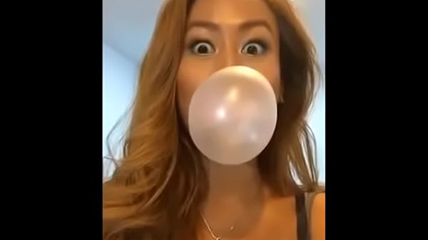 Blowing BubbleGum Bubbles 375
