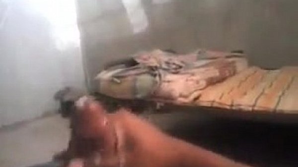 Chibolo arrecho pajeandose 