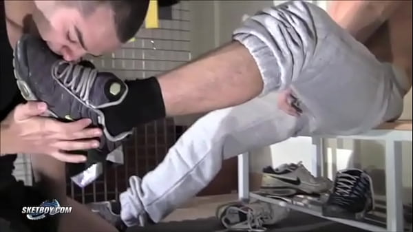 Sketboy.com - Foot Licking And Cock Sucking thumbnail