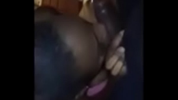 le encanta mamar verga_negra