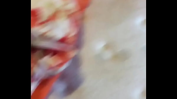 Play MP4 - desnuda en mi cuarto