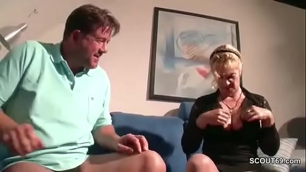 Play MP4 - Stief-Sohn fickt seine Mutter mit grossen Hupen durch