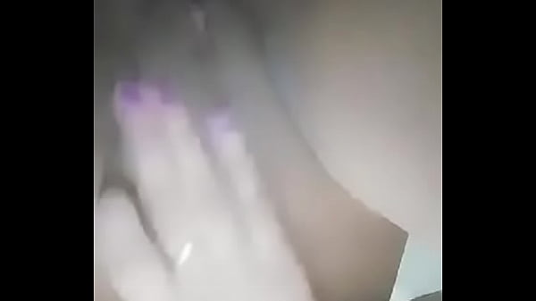 Namorada mando video_mostrando a buceta parte 6