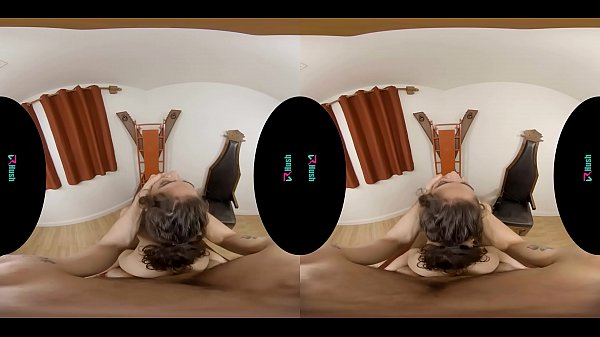 hot brunette just wants you to pound her fuck hole in virtual reality 