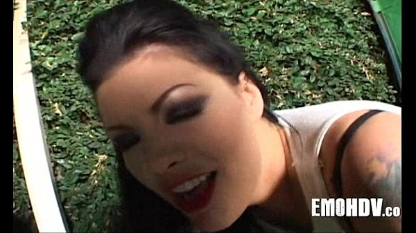 Babe with tattoos gets_dick 370