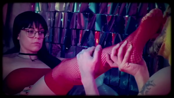 Shoeplay foot slave training & orgasm 