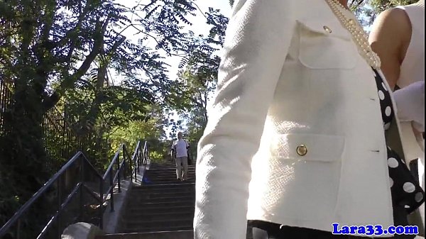 Play MP4 - Posh british mature pussyrubbing in stockings