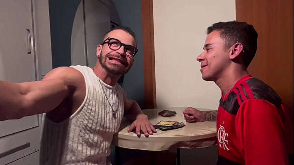 Puto perdeu e ganhou rola 