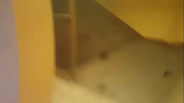 Play MP4 - Outdoor tranny