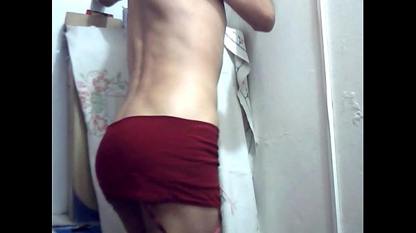 Young shemale showing her ass