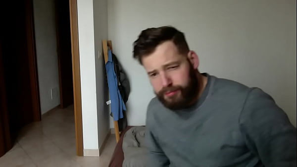 sexy macho te muestra su hermosa pija 