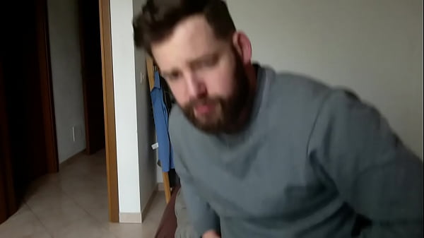 Play MP4 - Gay Masturb&aacute;ndose n&deg;12 - Hombre Macho