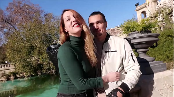 Play MP4 - Liz se fait baiser devant son mec